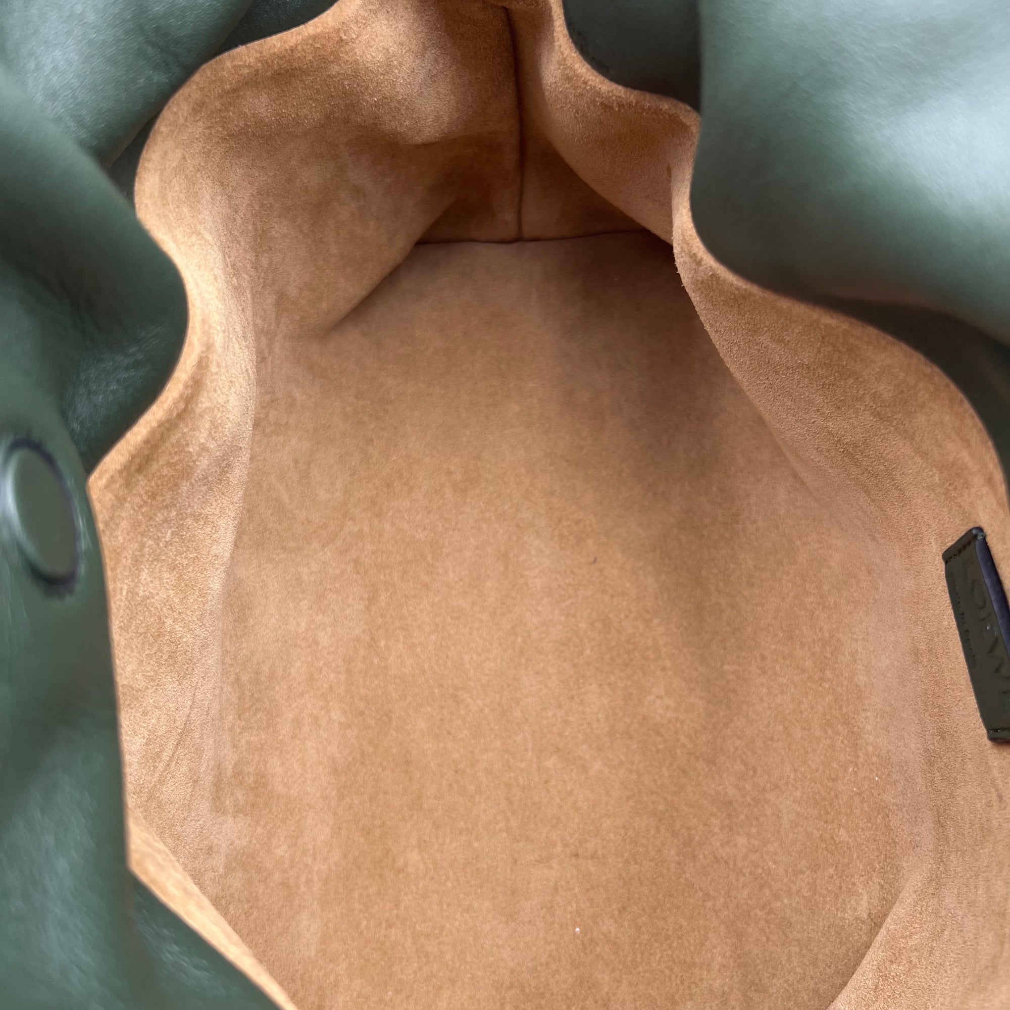 Flamenco Shoulder Bag Green in Calfskin, Gold hardware