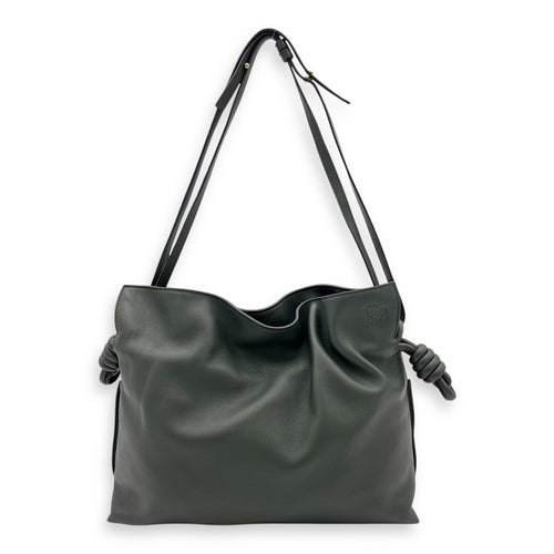 Flamenco Shoulder Bag Green in Calfskin, Gold hardware