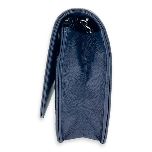 Chevron Wallet On Chain Blue in Caviar Leather, Silver hardware