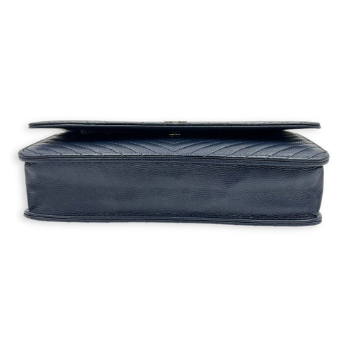 Chevron Wallet On Chain Blue in Caviar Leather, Silver hardware