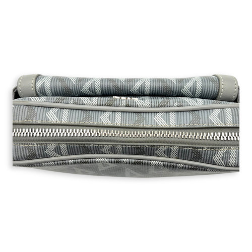 HIt the Road Messenger Grey in Coated Canvas, Silver hardware