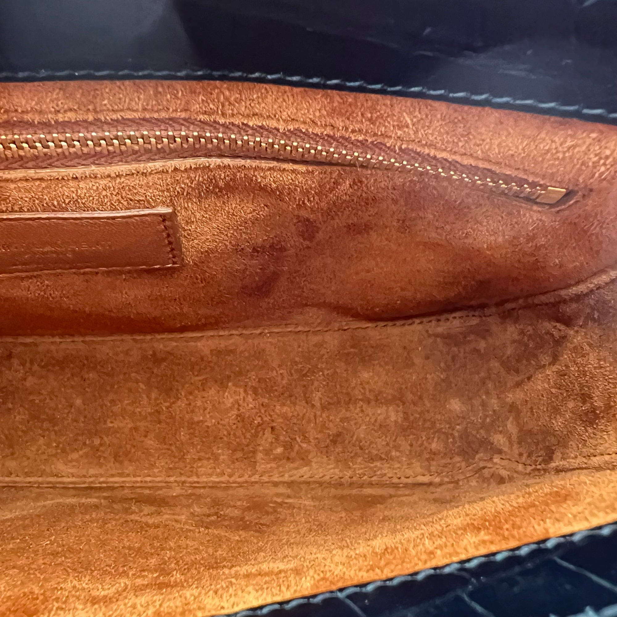 Le 5 A 7 Shoulder Bag Medium Black in Calfskin, Gold hardware