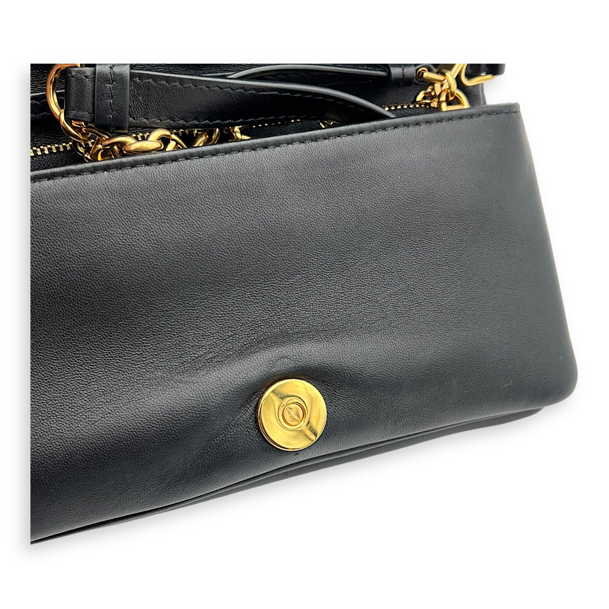 Caro Shoulder Bag Macrocannage Mini Chain Black in Calfskin, Gold hardware