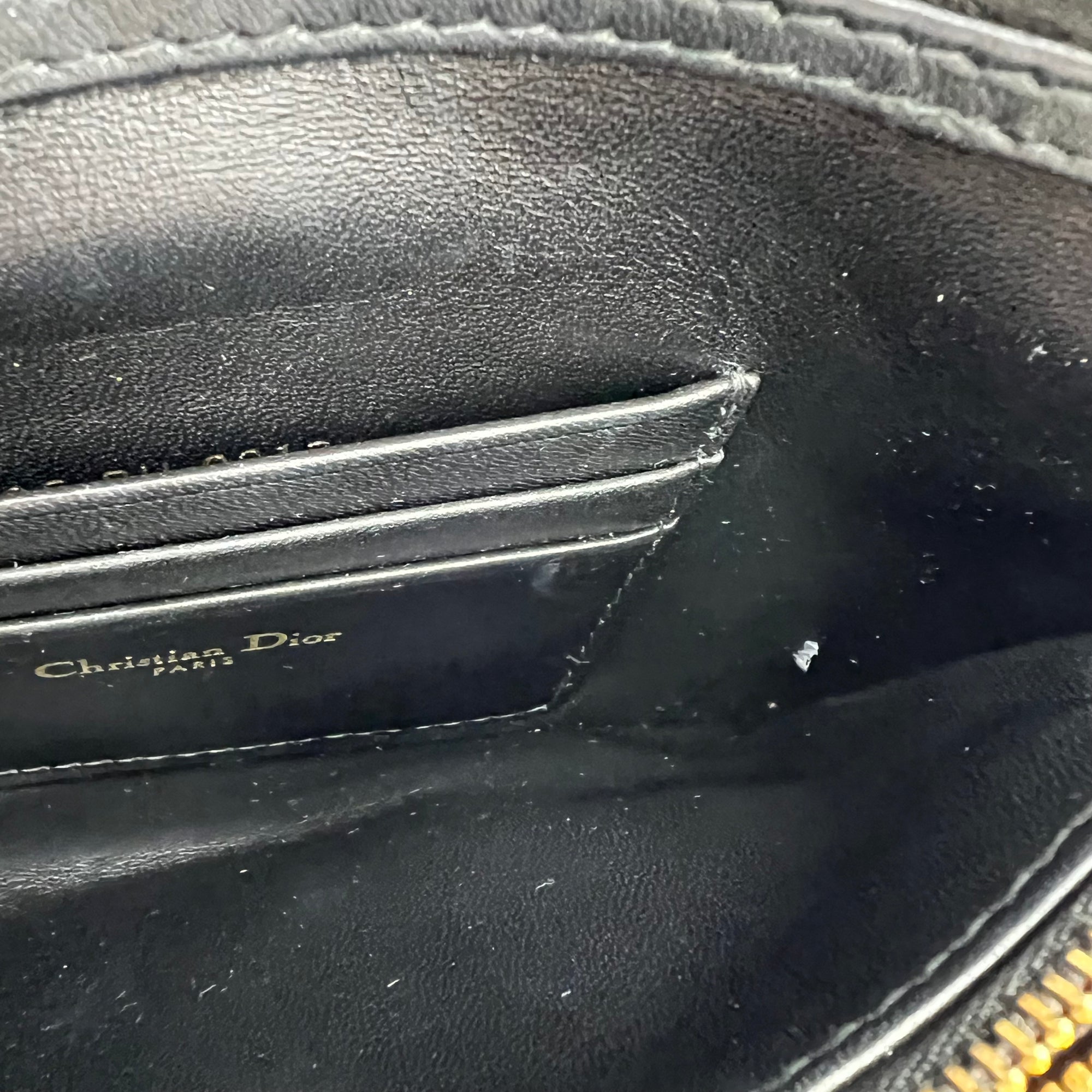 Caro Shoulder Bag Macrocannage Mini Chain Black in Calfskin, Gold hardware