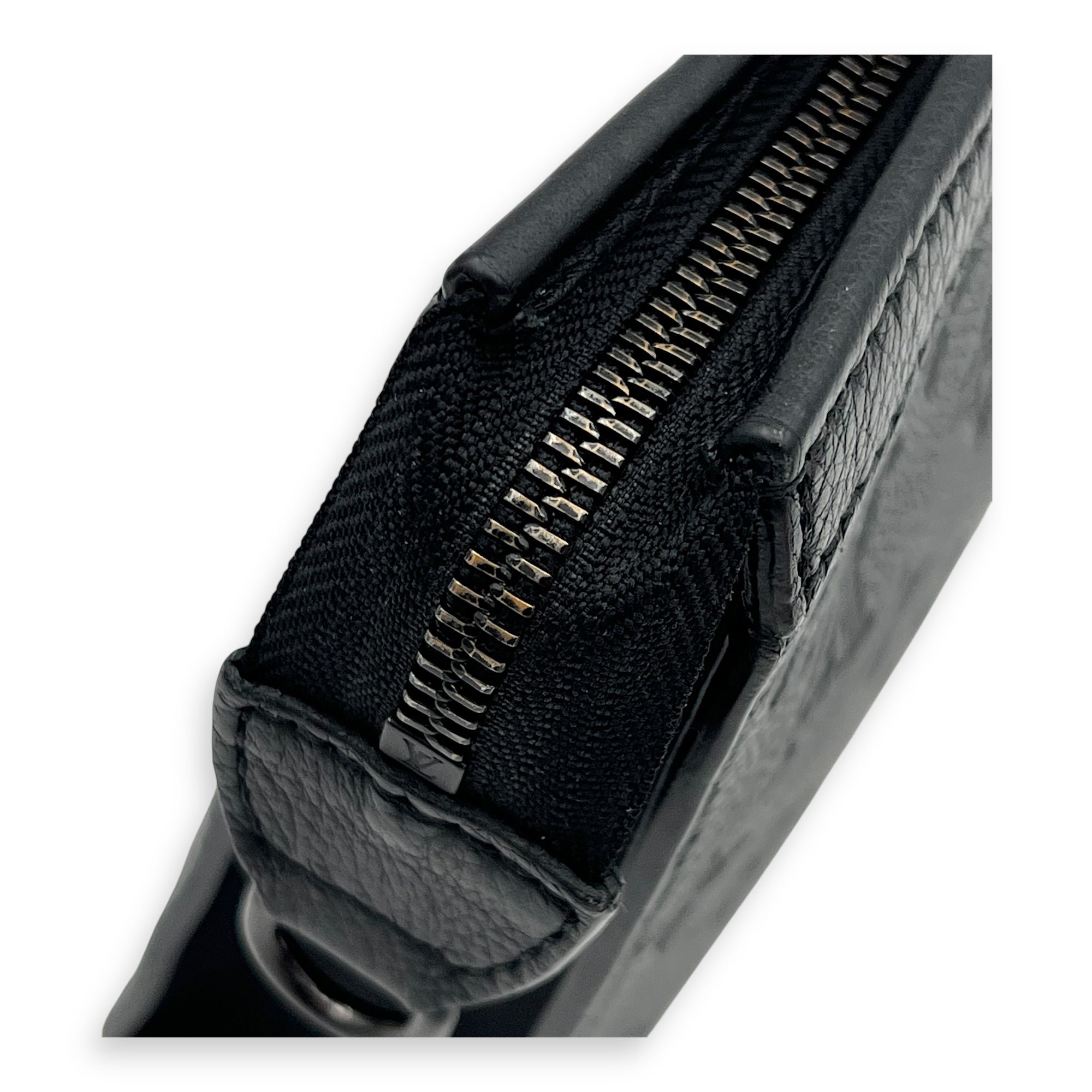 Gaston Wearable Wallet Shoulder Bag Black in Calfskin, Black hardware