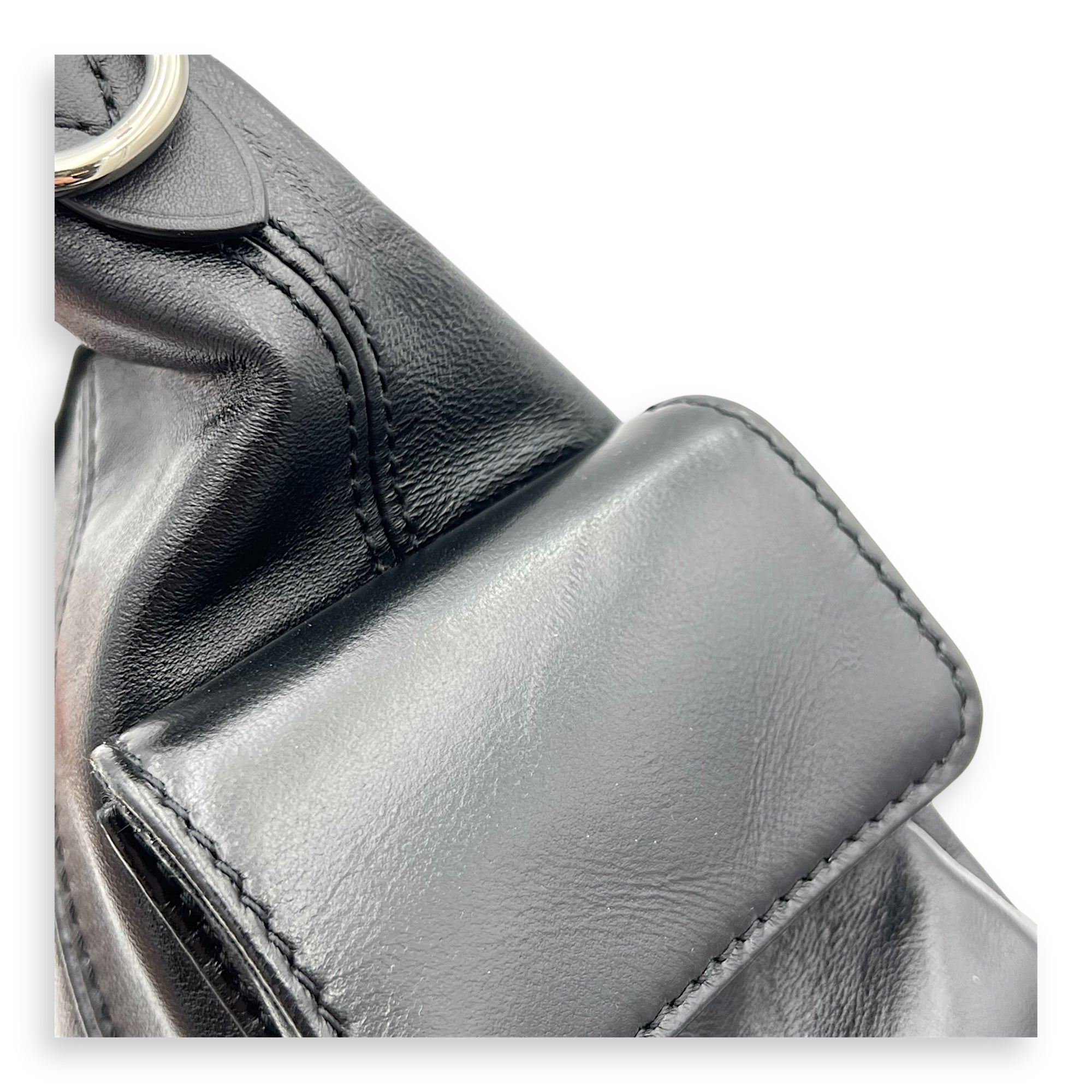 Carryall Cargo Vibe Shoulder Bag Black in Calfskin, Silver hardware