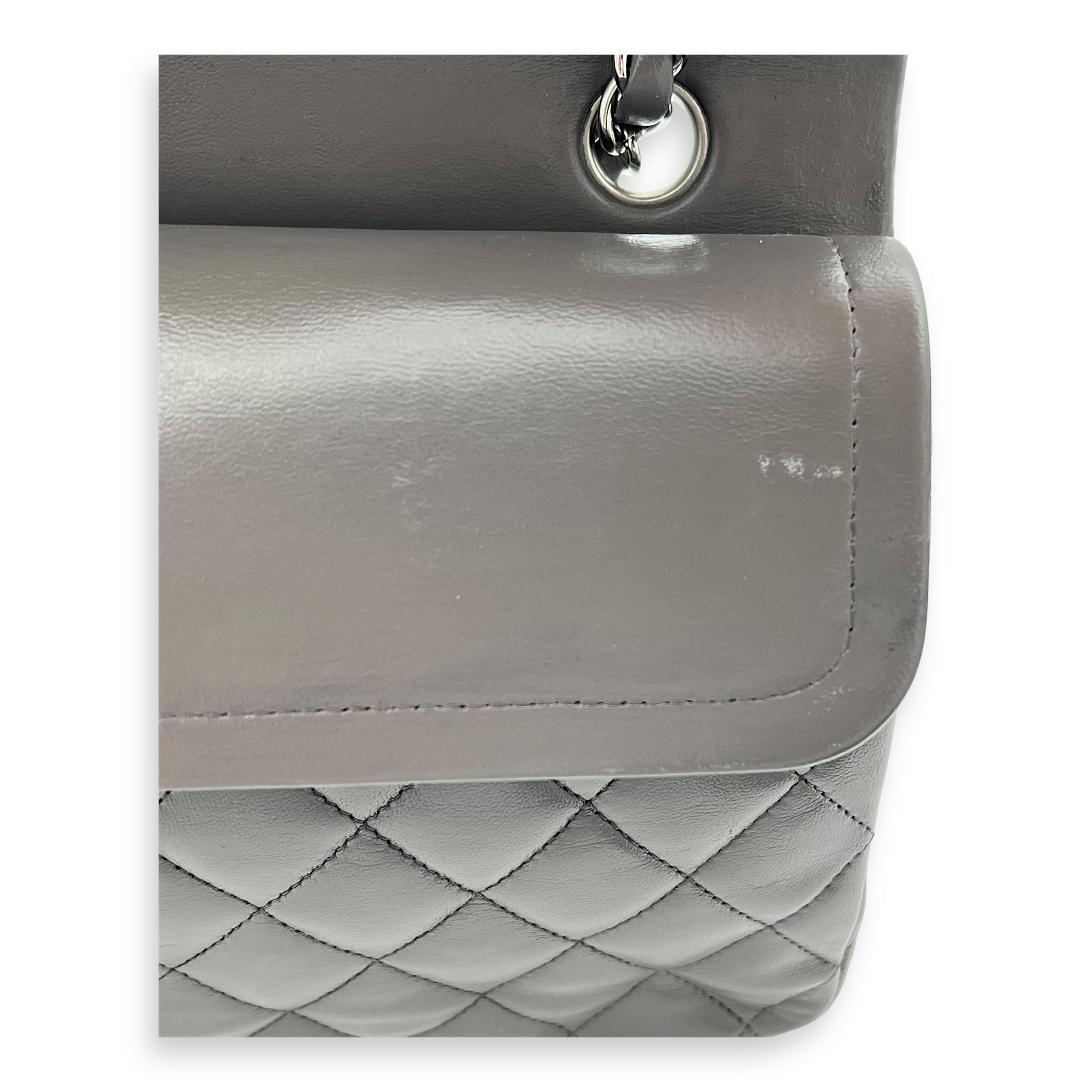 Classic Medium Grey (retouched) Shoulder Bag in Lambskin, Silver hardware