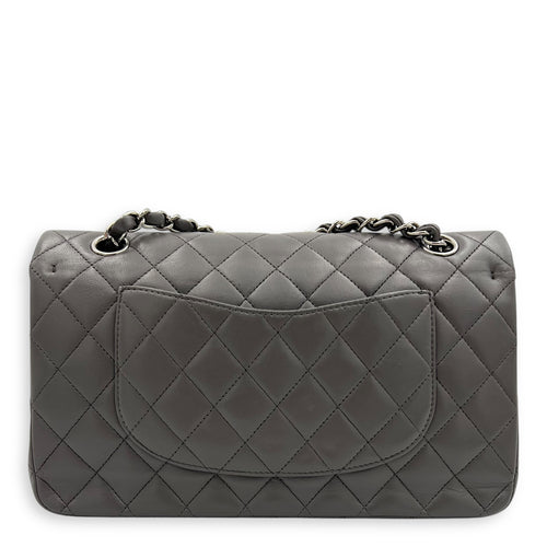 Classic Medium Grey (retouched) Shoulder Bag in Lambskin, Silver hardware