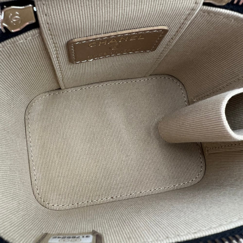 CC Vanity Bag Mini Black in Lambskin, Gold hardware