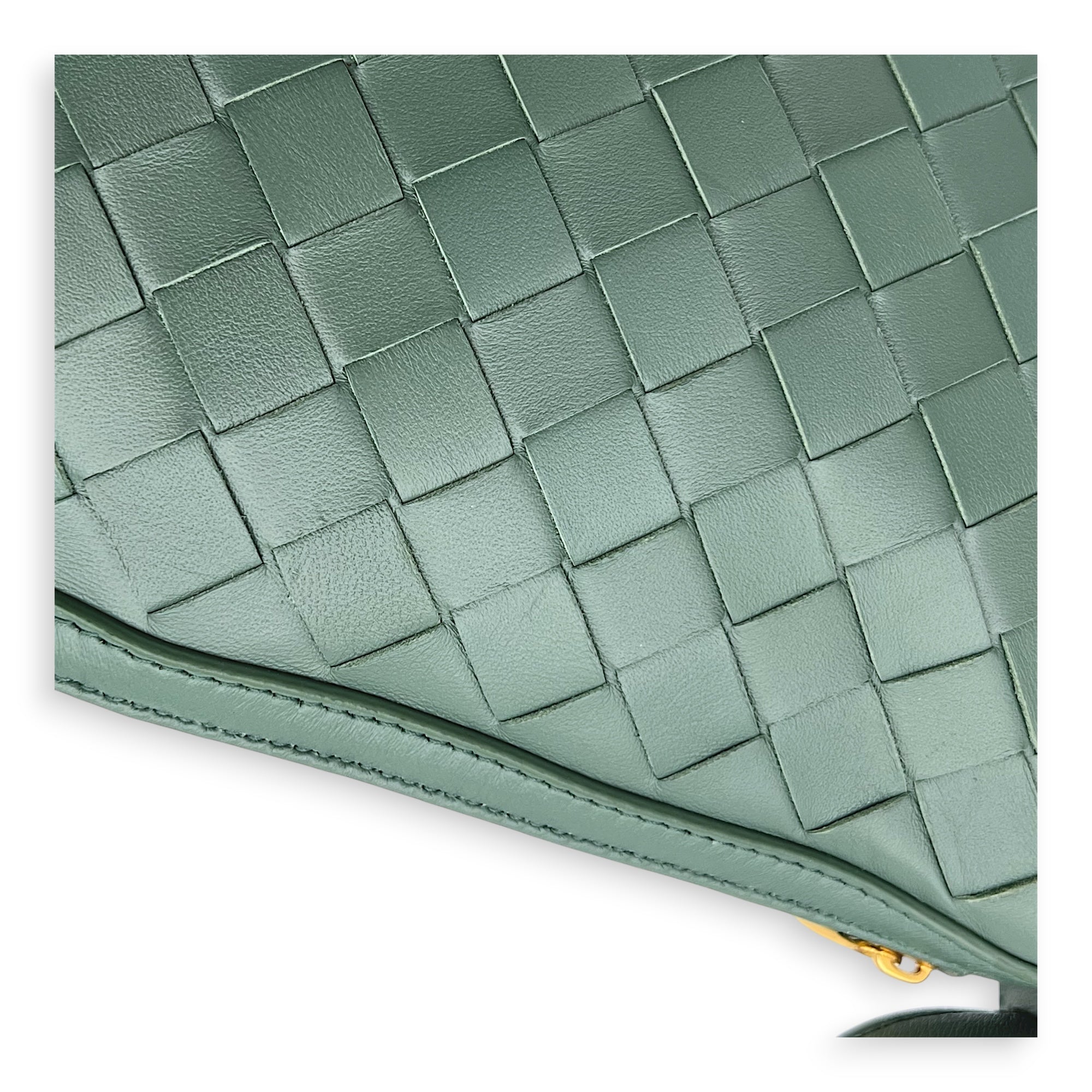 Sunrise Shoulder Bag Green in Lambskin, Gold hardware