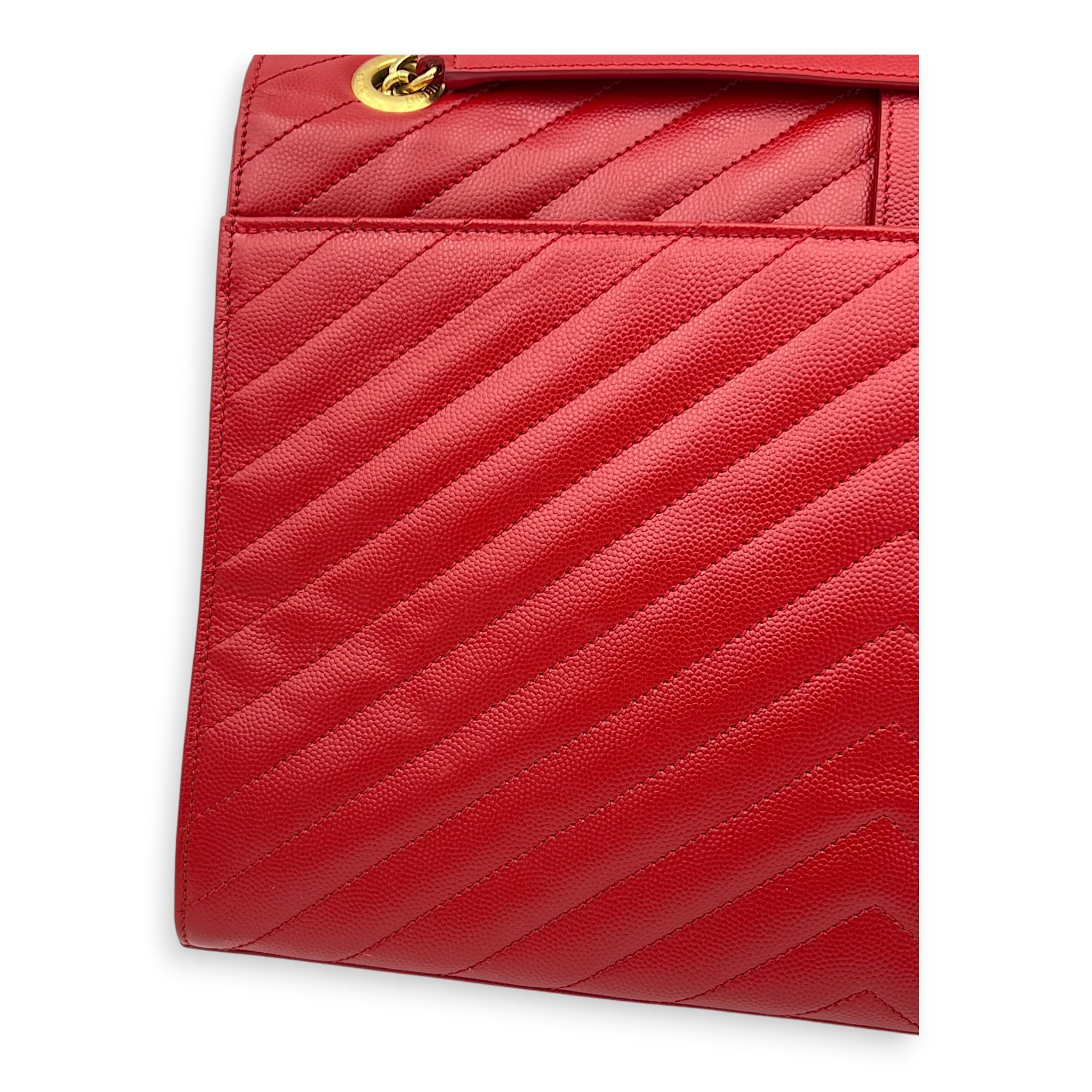 Envelope Shoulder Bag Large Red in Caviar Leather, Gold hardware