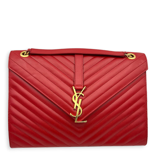 Envelope Shoulder Bag Large Red in Caviar Leather, Gold hardware