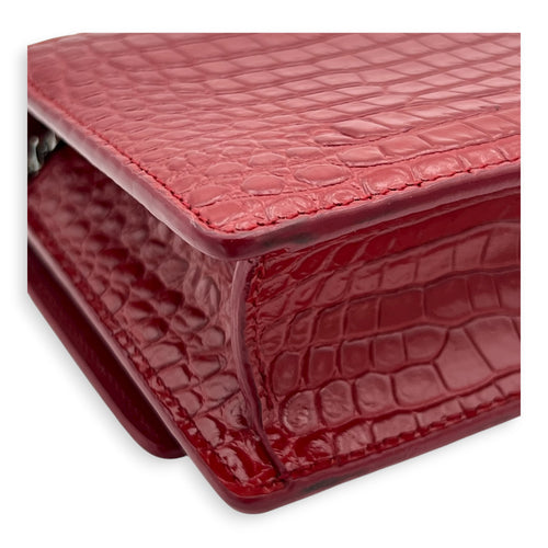 Sunset Wallet On Chain Red in Crocodile Embossed Calfskin, Silver hardware