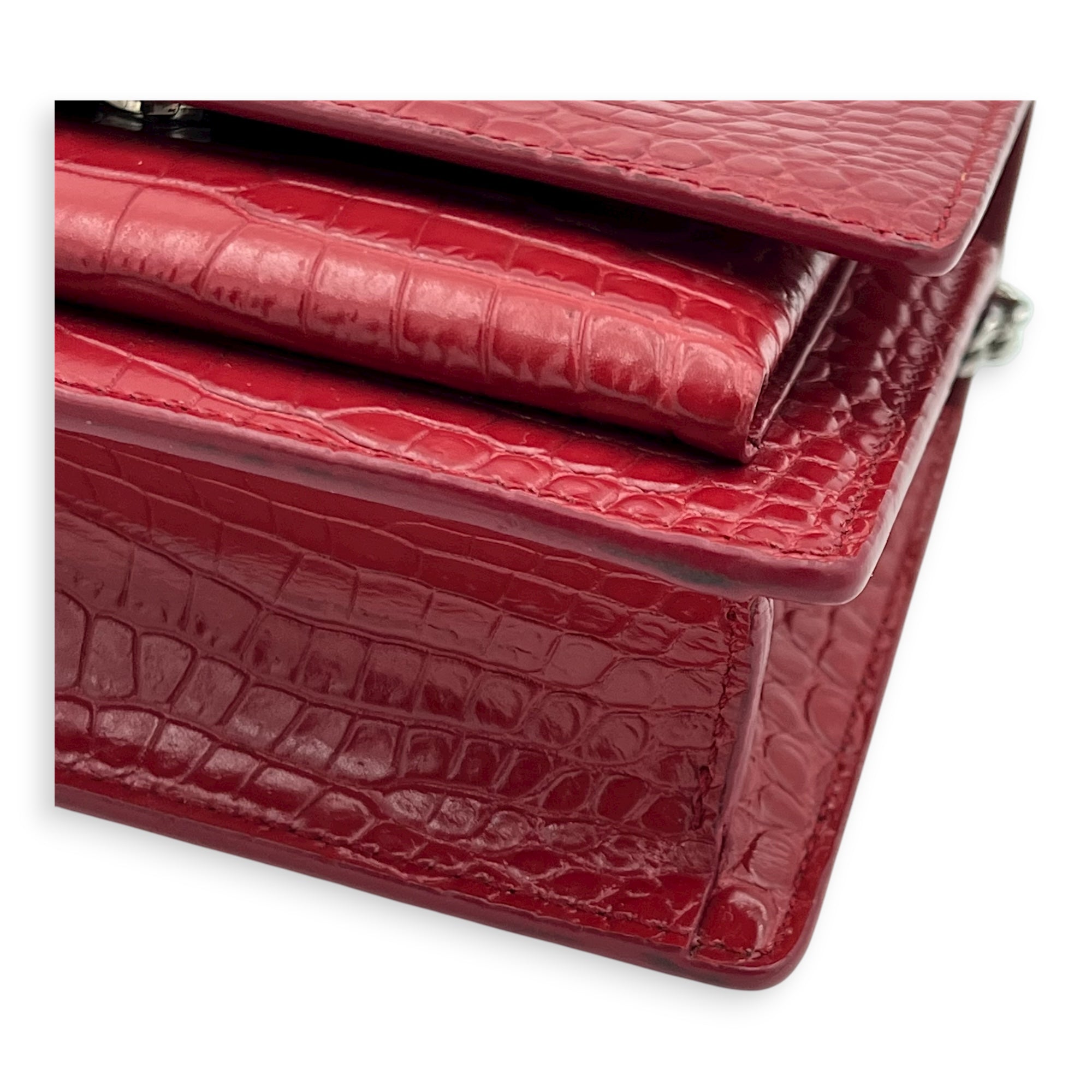 Sunset Wallet On Chain Red in Crocodile Embossed Calfskin, Silver hardware