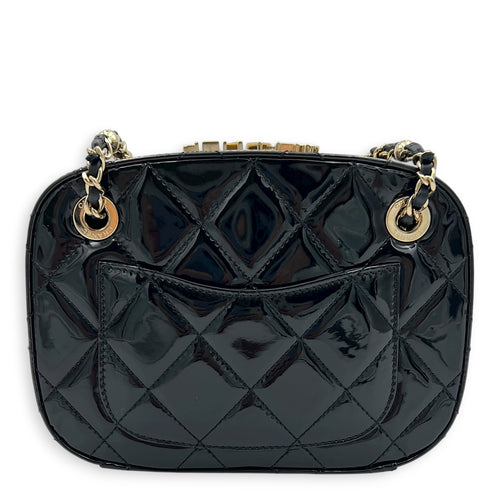 CC Seasonal Camera Shoulder Bag Black in Patent Leather, Gold hardware