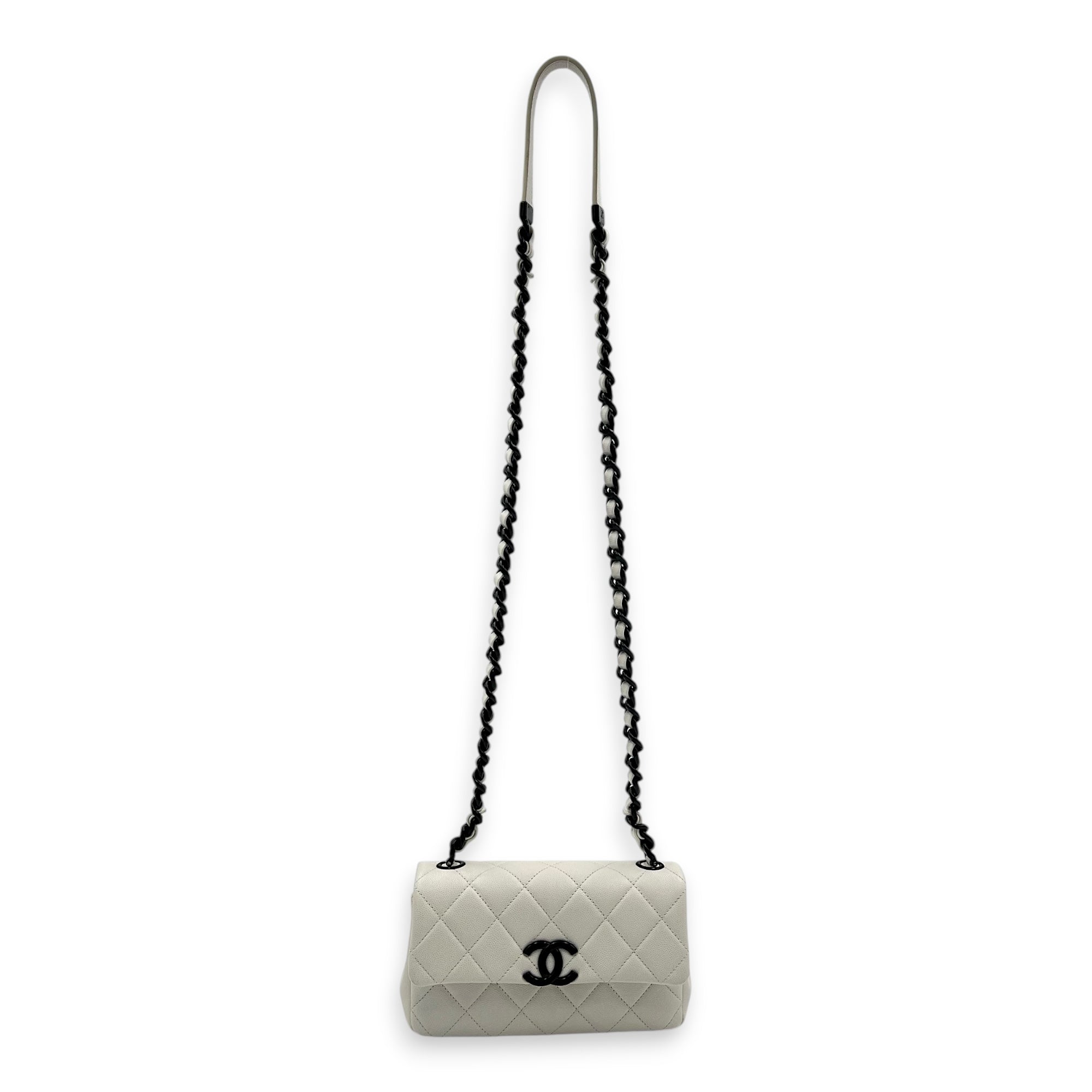 My Everything Shoulder Bag White in Caviar Leather, Black hardware