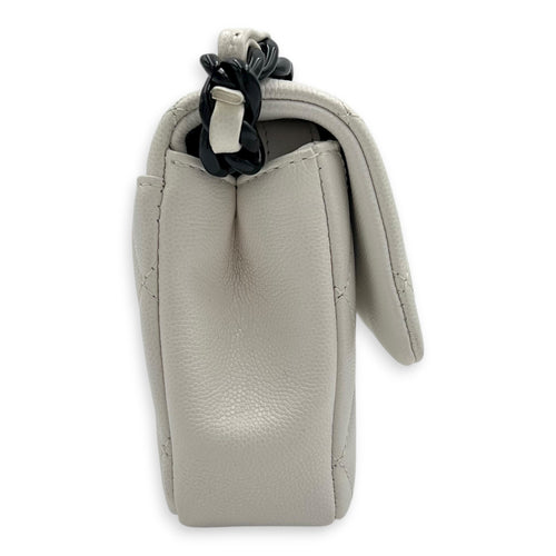 My Everything Shoulder Bag White in Caviar Leather, Black hardware