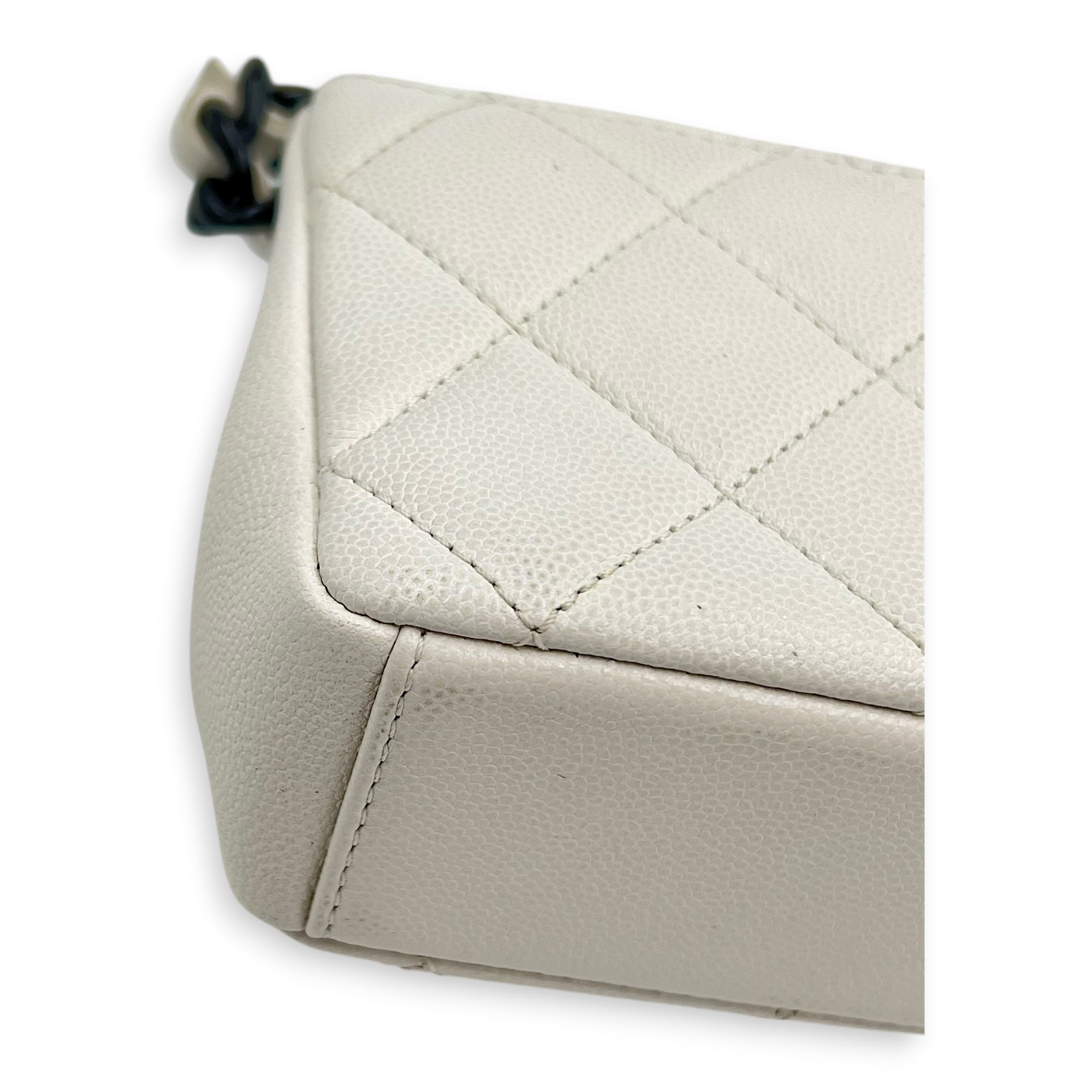 My Everything Shoulder Bag White in Caviar Leather, Black hardware