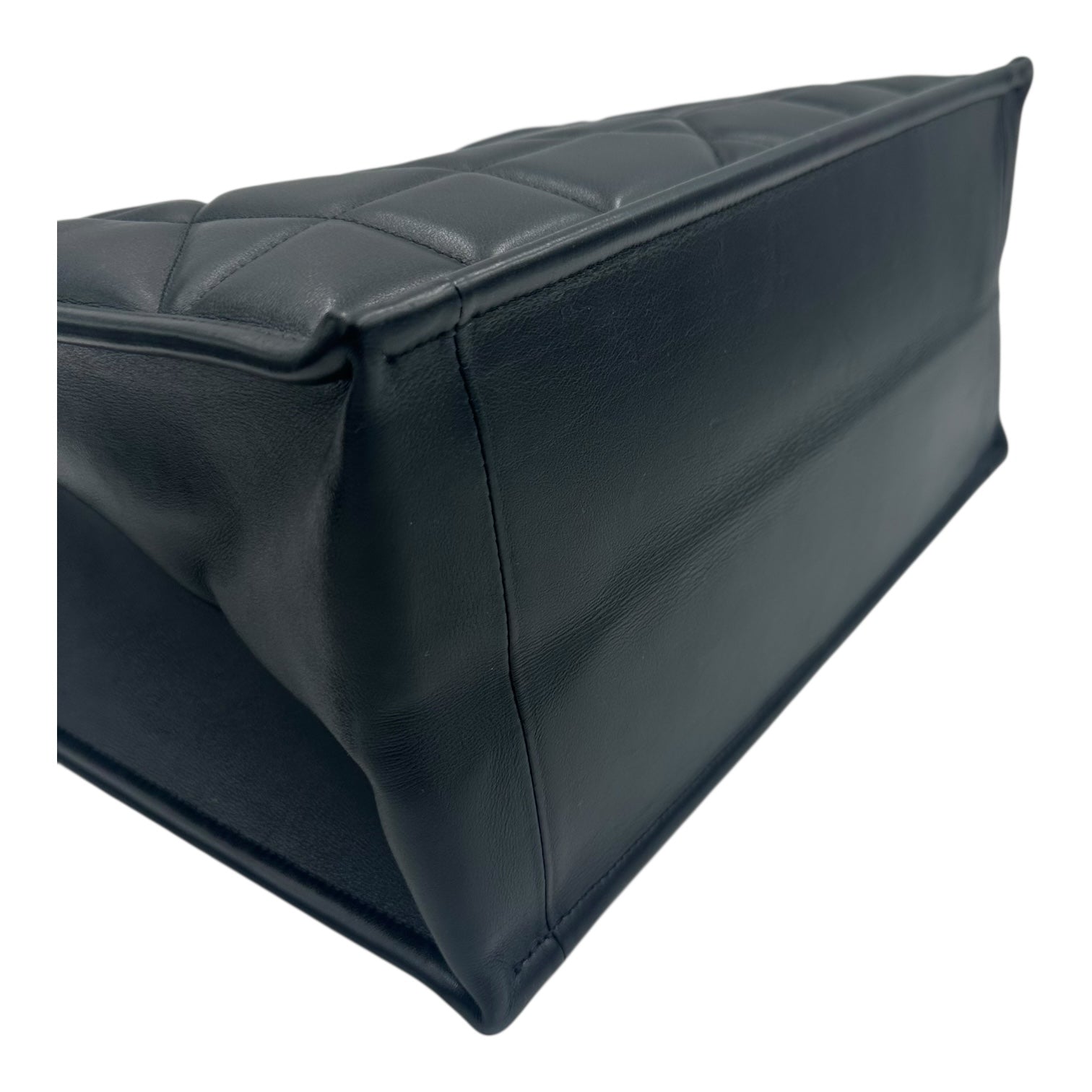 Essential Archi Cannage Tote Bag Black in Lambskin, Gold hardware