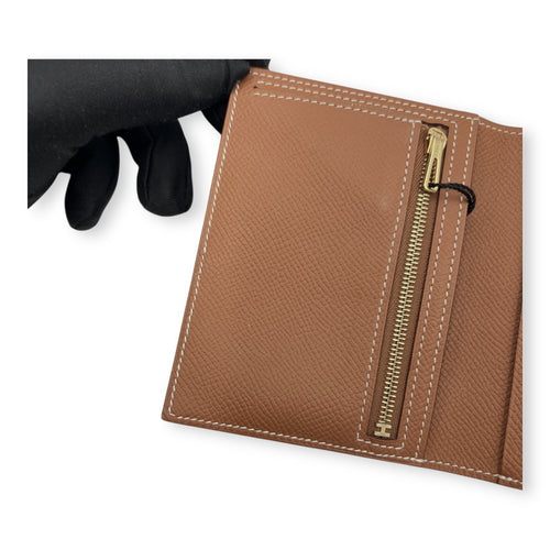 Bearn Compact Brown in Epsom, Gold hardware