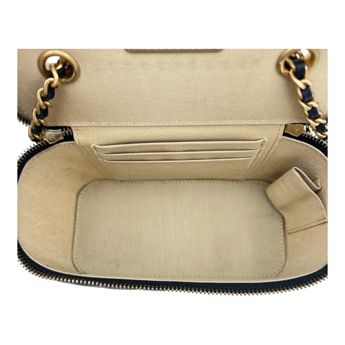 Pearl Crush Vanity Bag Black in Lambskin, Gold hardware