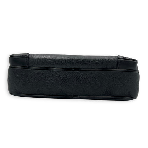 Steamer Messenger Black in Taurillon Leather, Black hardware