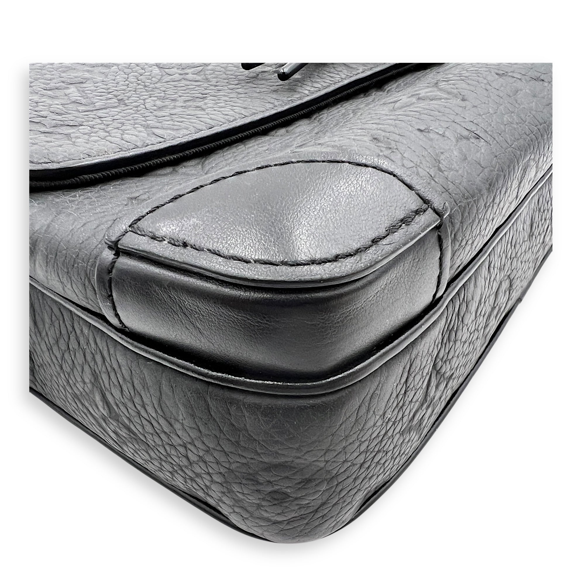 Steamer Messenger Black in Taurillon Leather, Black hardware