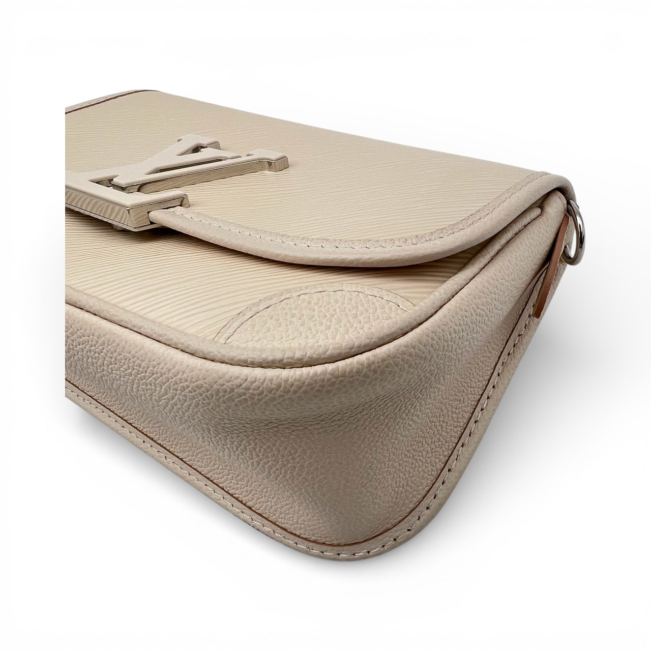 Buci Beige Shoulder Bag in Epi Leather, Silver hardware