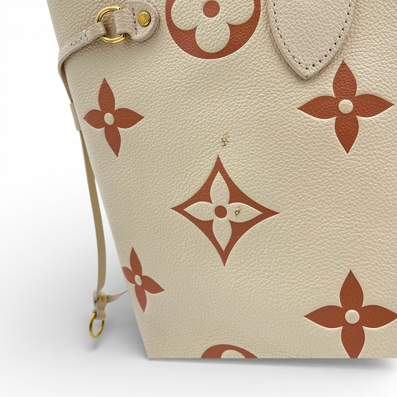 Neverfull Tote Bag White in Empreinte Leather, Gold hardware