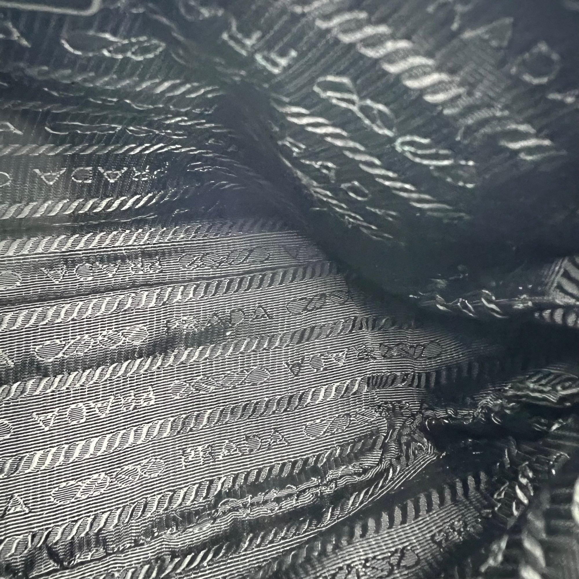 Re-Edition 2005 Shoulder Bag Black in Nylon, Silver hardware