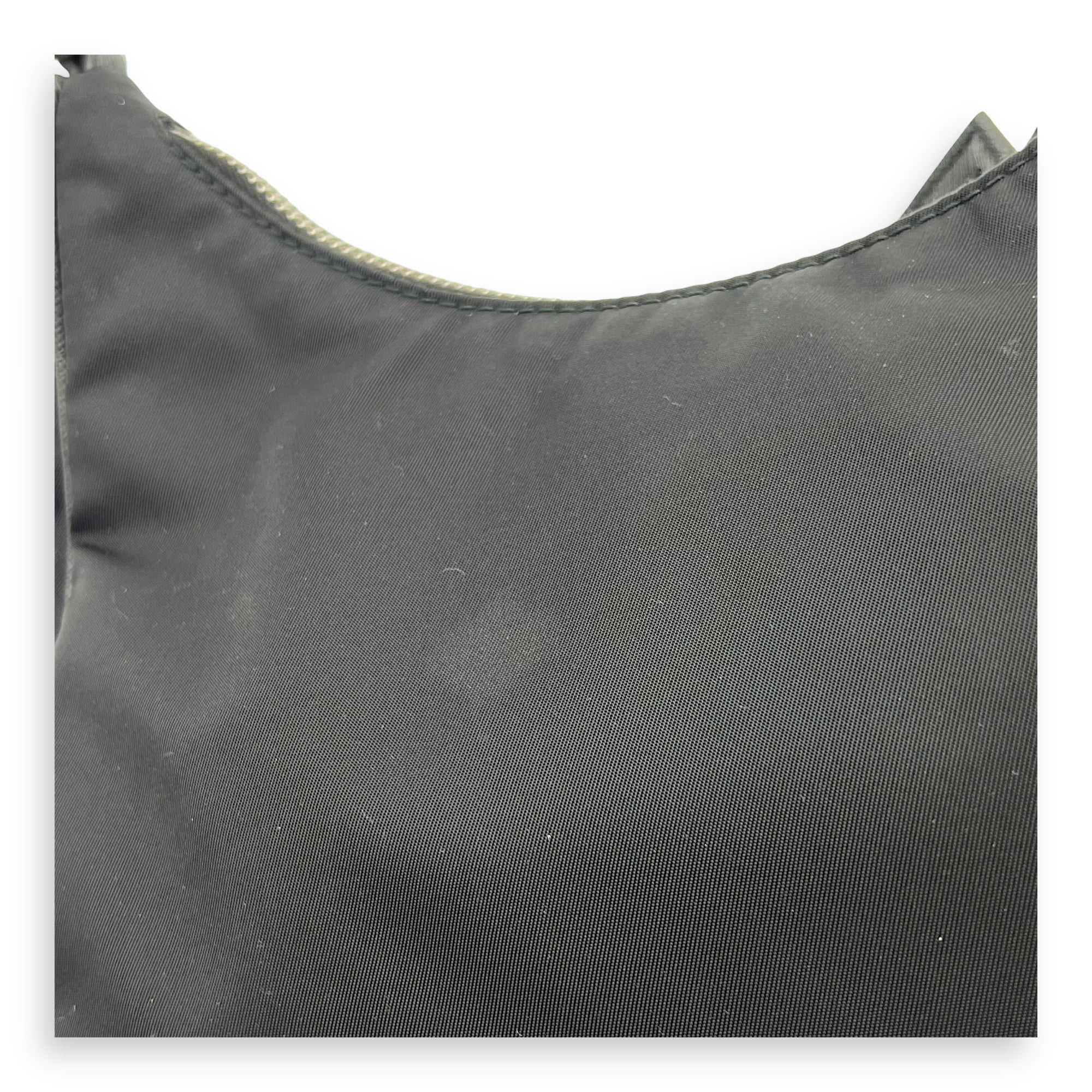 Re-Edition 2005 Shoulder Bag Black in Nylon, Silver hardware
