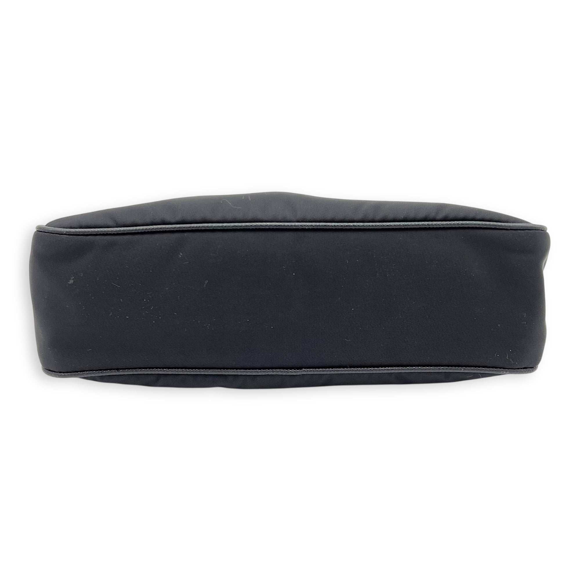 Re-Edition 2005 Shoulder Bag Black in Nylon, Silver hardware