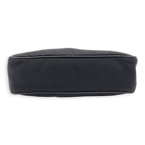 Re-Edition 2005 Shoulder Bag Black in Nylon, Silver hardware