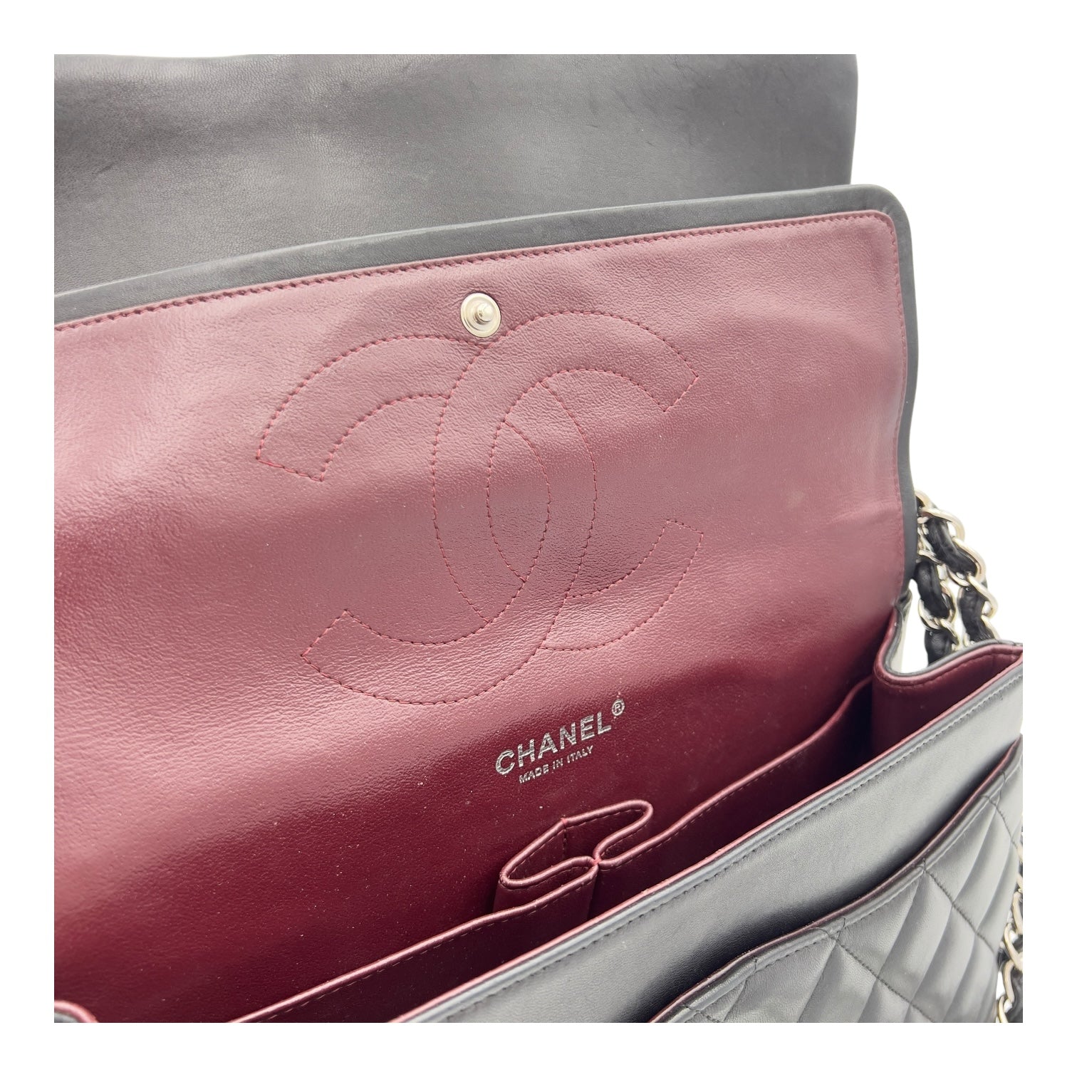Classic Shoulder Bag Jumbo Silver in Lambskin, Silver hardware