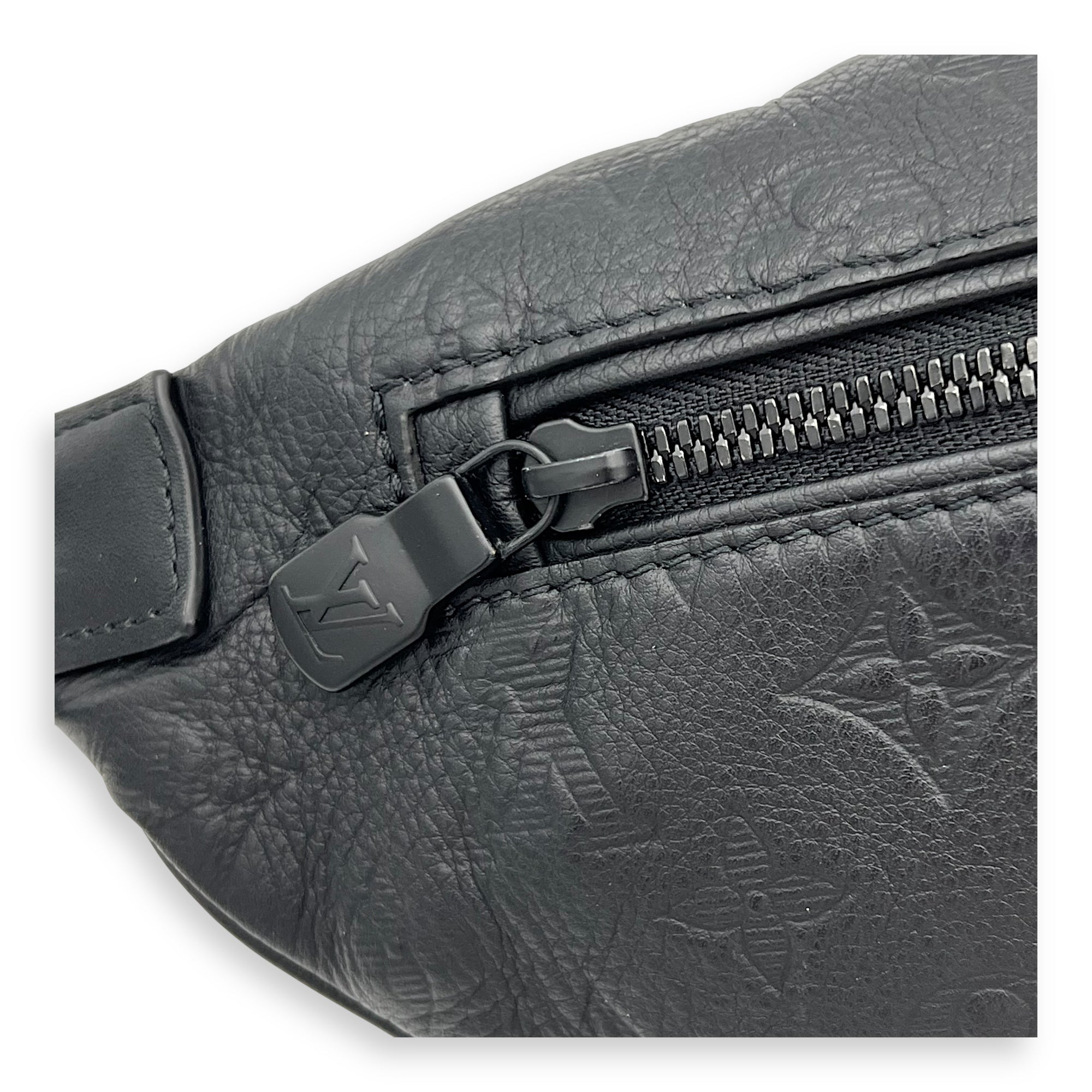 Discovery Belt Bag Black in Empreinte Leather, black hardware
