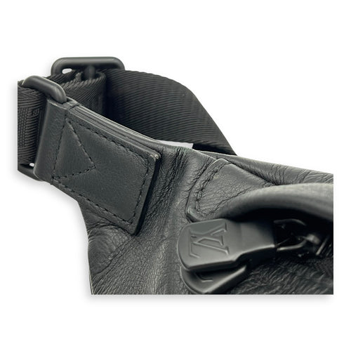 Discovery Belt Bag Black in Empreinte Leather, black hardware