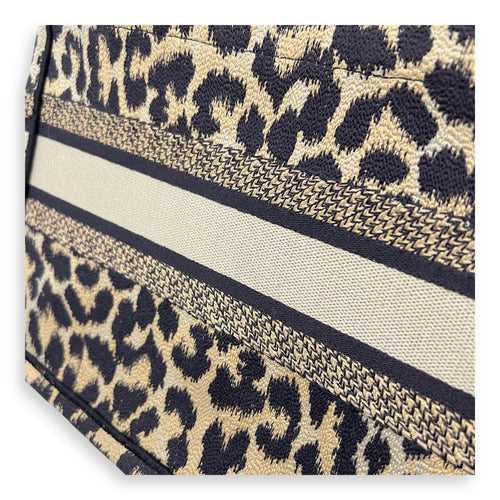 Book Tote Tote Bag Small Beige in Canvas