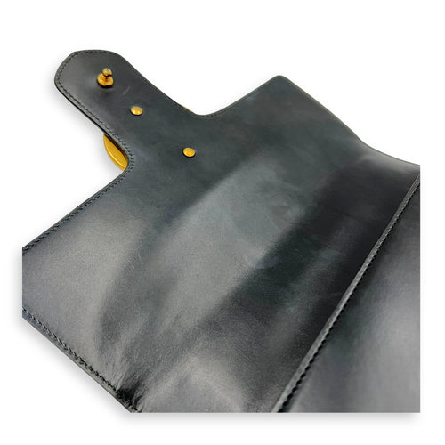 GG Marmont Shoulder Bag Black in Calfskin, Gold hardware