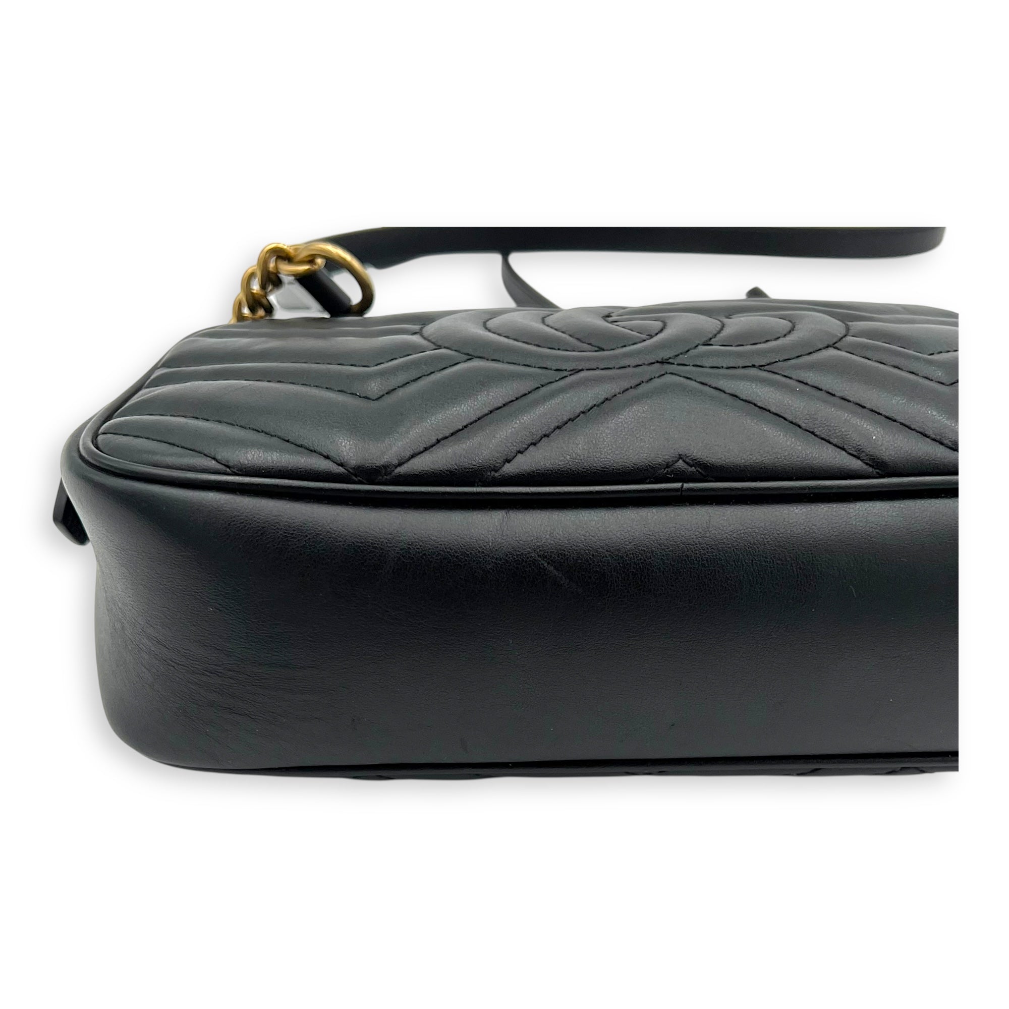 GG Marmont Crossbody Bag Black in Calfskin, Gold hardware