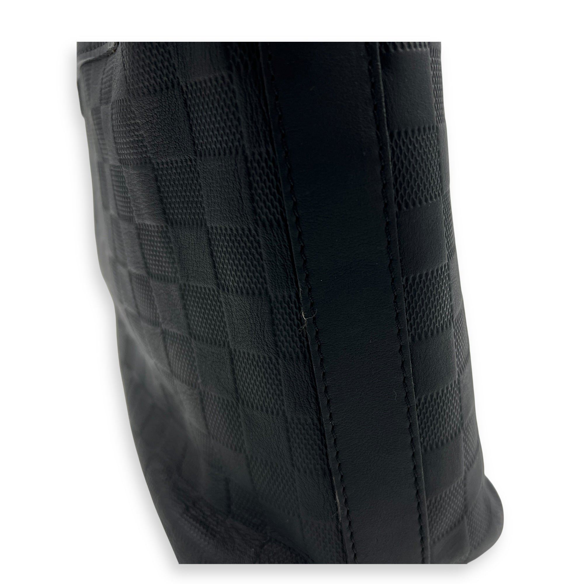 Calypso GM Black Messenger in Calfskin, Silver hardware