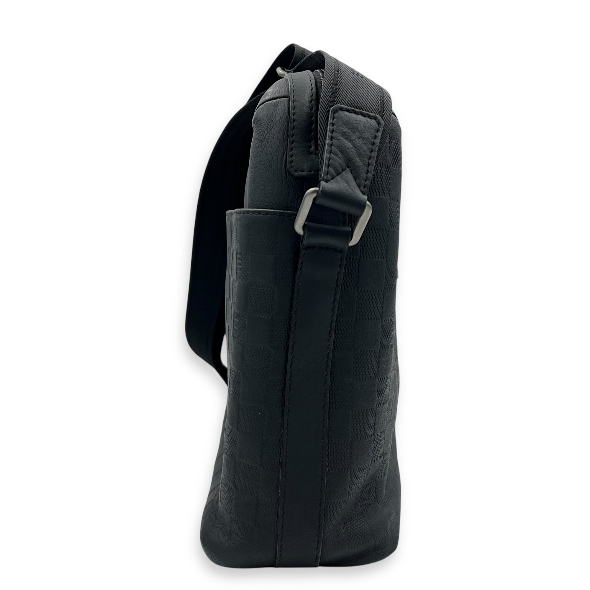 Calypso GM Black Messenger in Calfskin, Silver hardware