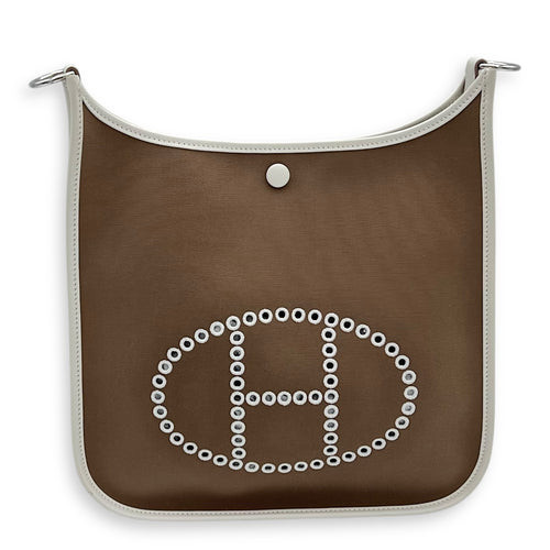 Evelyne Brown in Canvas, Palladium hardware