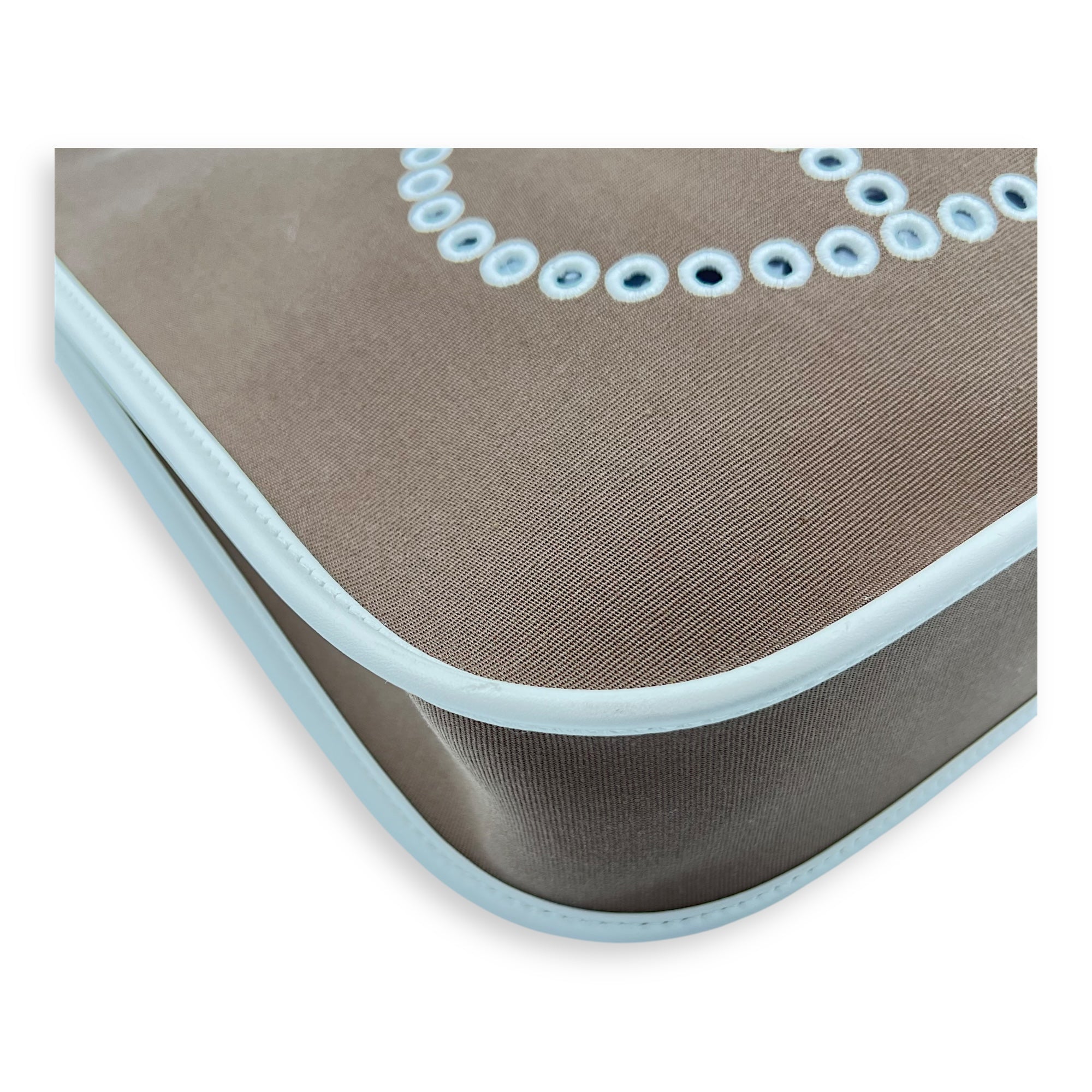 Evelyne Brown in Canvas, Palladium hardware