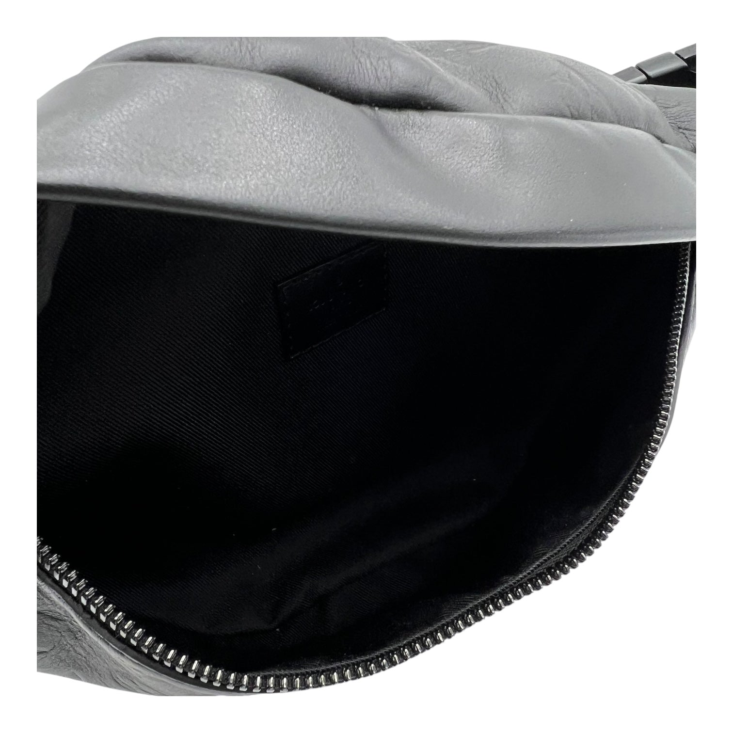 Discovery Bumbag Shadow Belt Bag Black in Calfskin, Black hardware