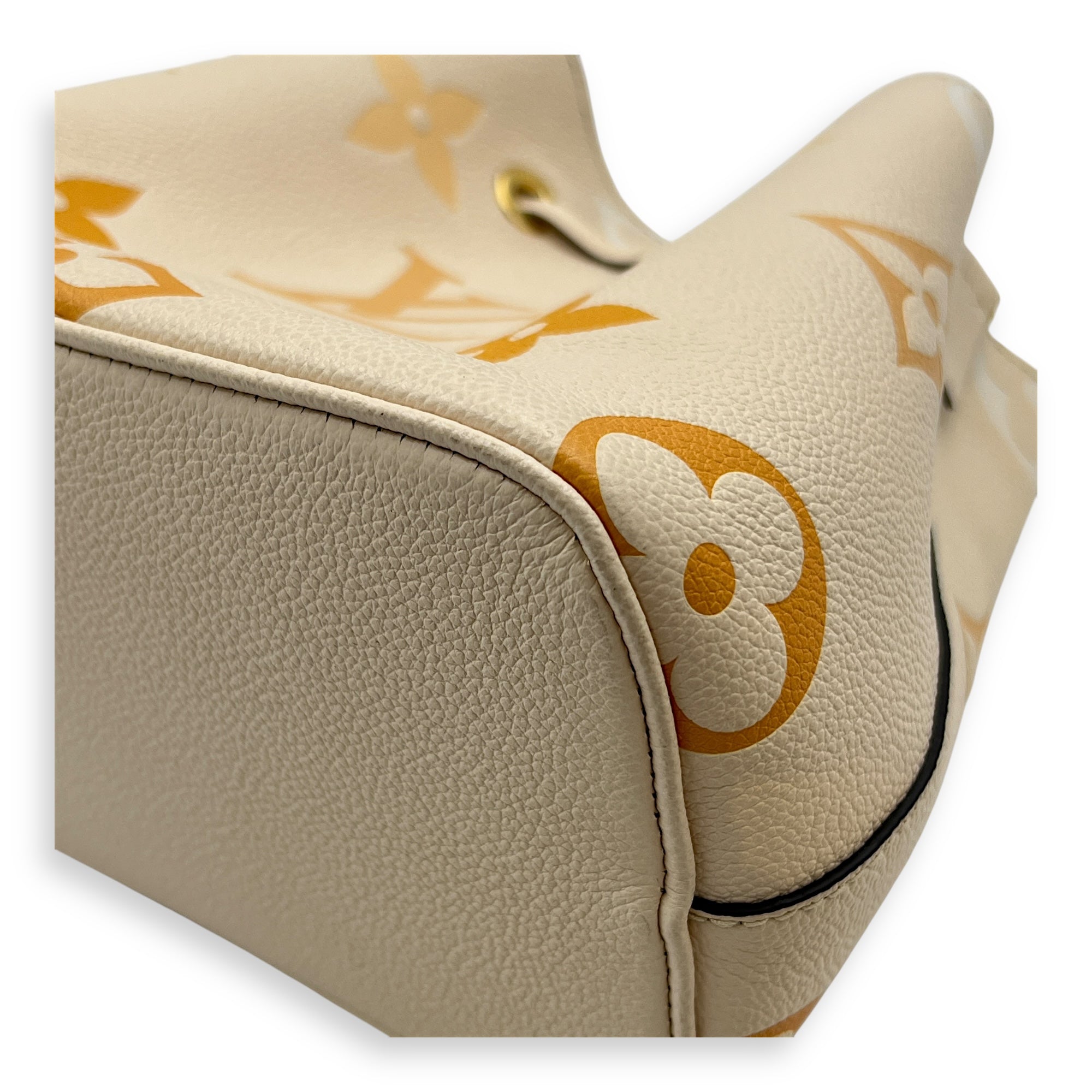 NeoNoe Bucket Bag BB Beige in Empreinte Leather, Gold hardware