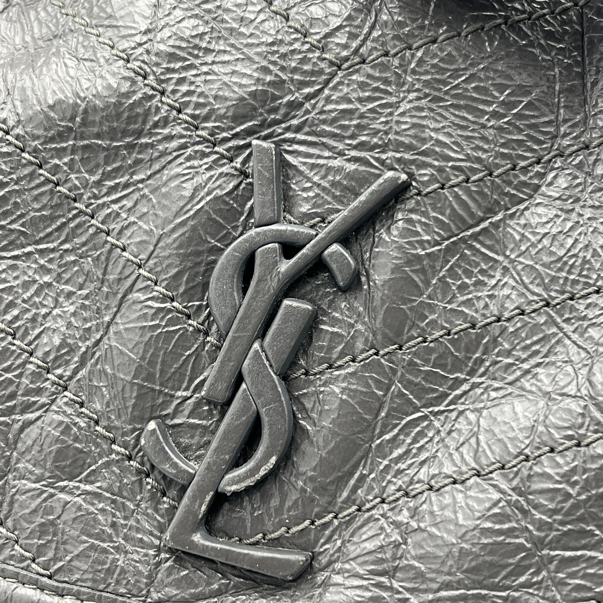 Niki Medium Grey Shoulder Bag in Calfskin, Ruthenium hardware