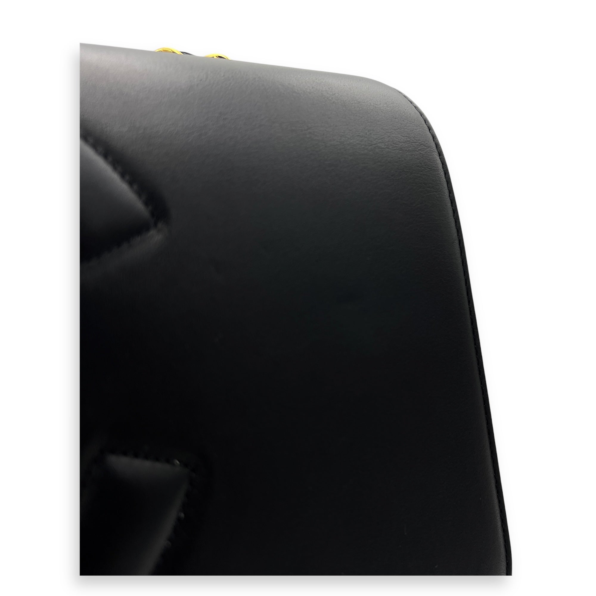 Vintage CC Black Shoulder Bag in Lambskin, Gold hardware