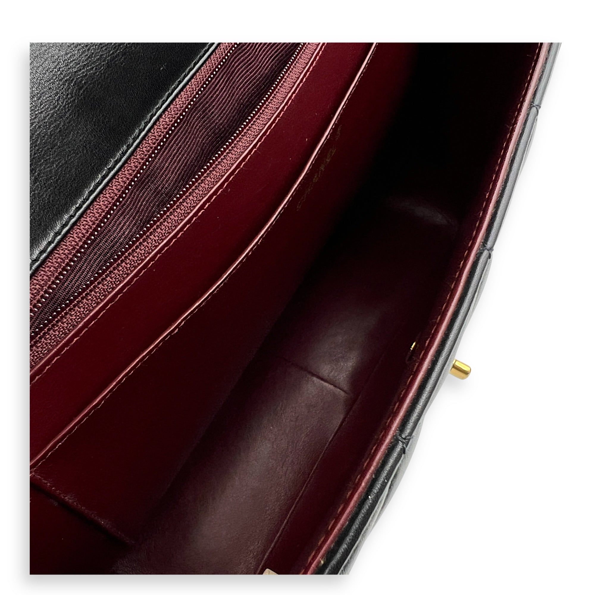 Vintage CC Black Shoulder Bag in Lambskin, Gold hardware