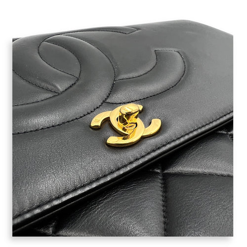 Vintage CC Black Shoulder Bag in Lambskin, Gold hardware