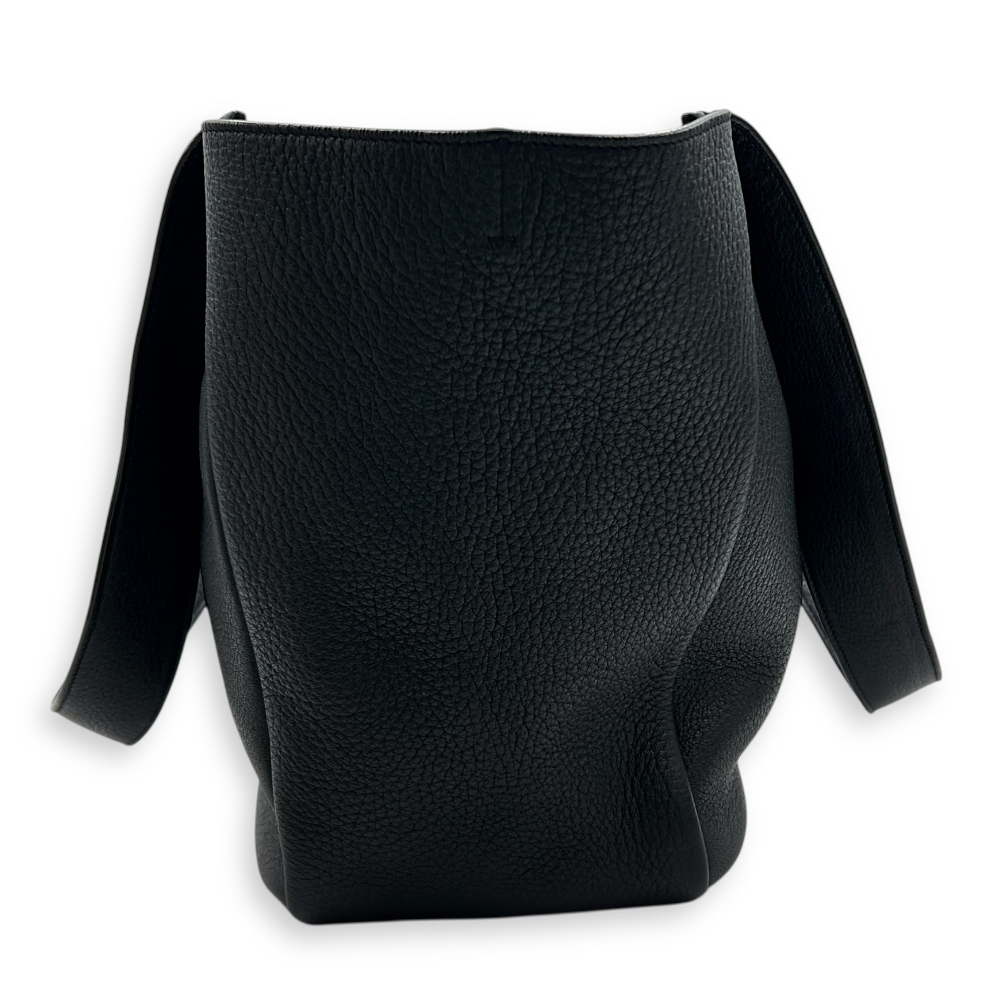 Le 5 A 7 Shoulder Bag Bea Black in Calfskin, Gold hardware